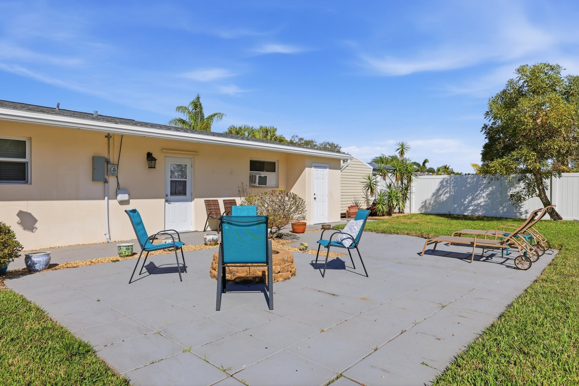 305 Circle E, Jupiter, FL 33458 Photo