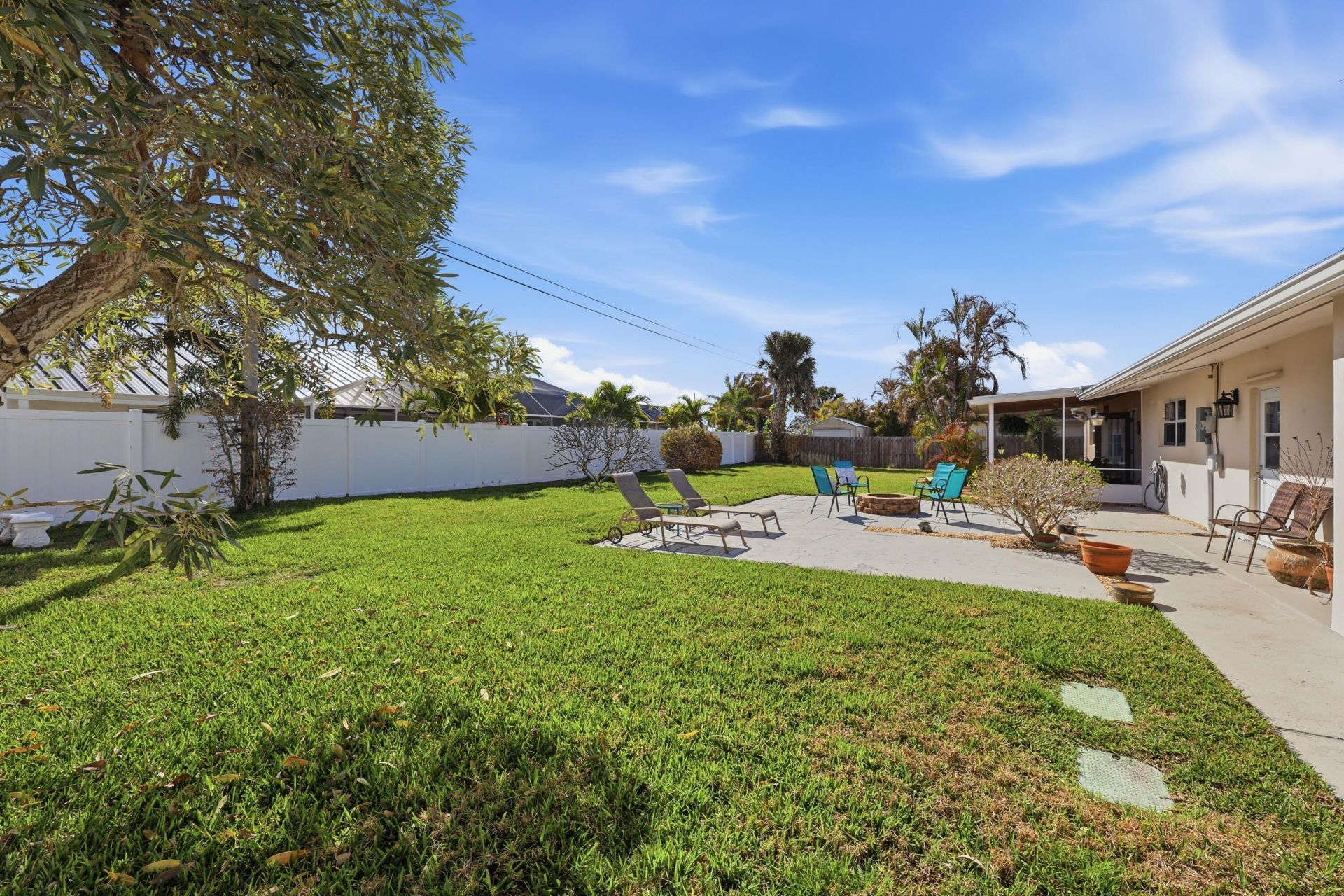 305 Circle E, Jupiter, FL 33458 Photo