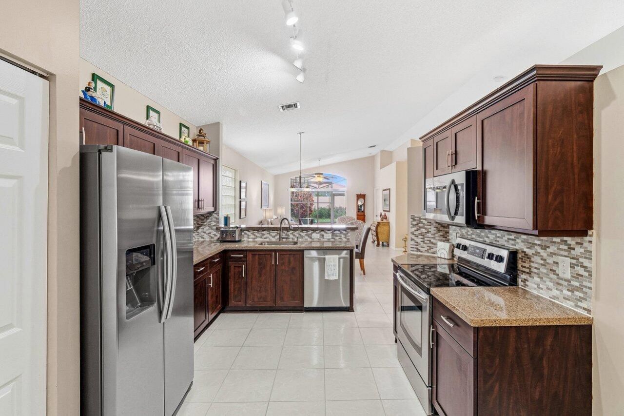 9562 Cherry Blossom Court, Boynton Beach, FL 33437 Photo