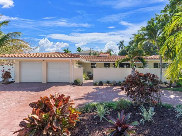 2740 NE 21st Ct, Fort Lauderdale, FL 33305