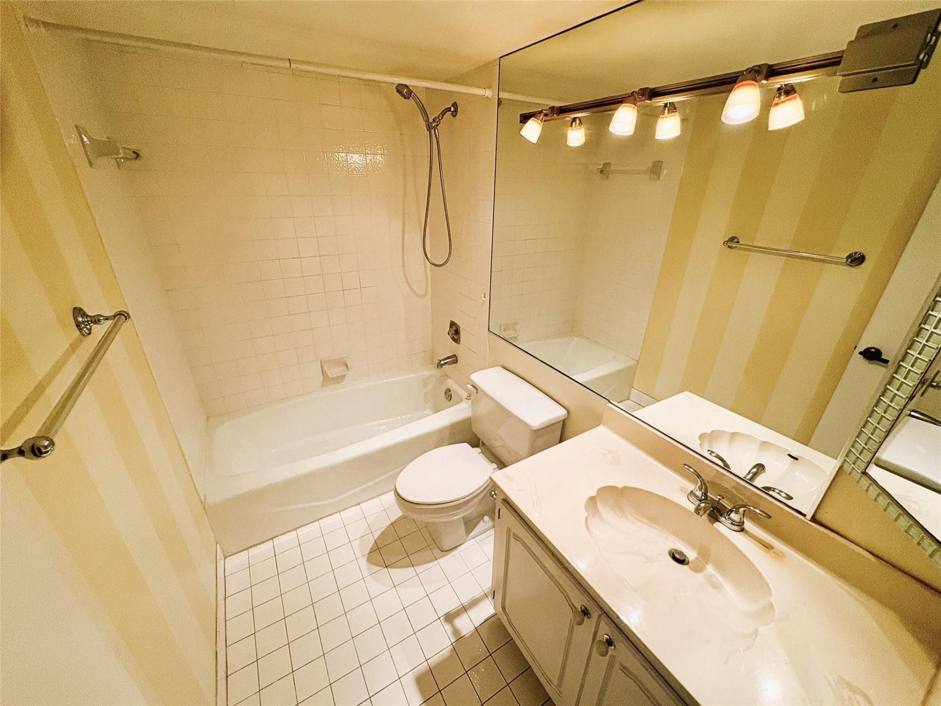 3940 Inverrary Boulevard, Unit 701a, Lauderhill, FL 33319 Photo