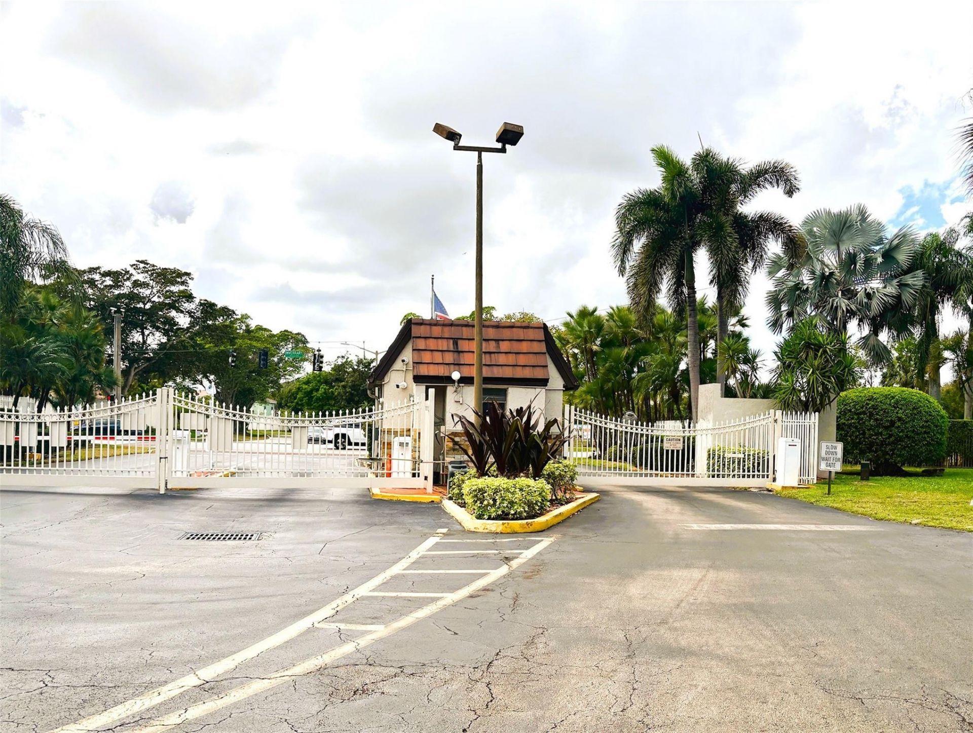 3940 Inverrary Boulevard, Unit 701a, Lauderhill, FL 33319 Photo