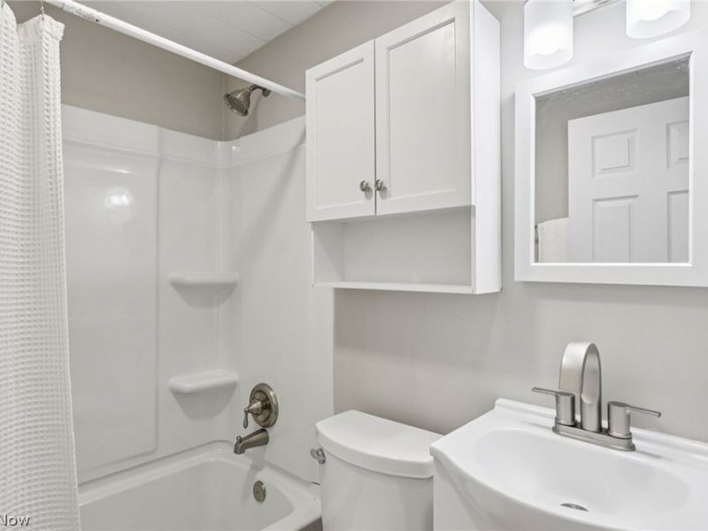 62 Jacobs Road, Hubbard, OH 44425 Photo 11