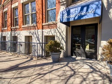 408 W Saint Clair Avenue, Unit 223, Cleveland, OH 44113