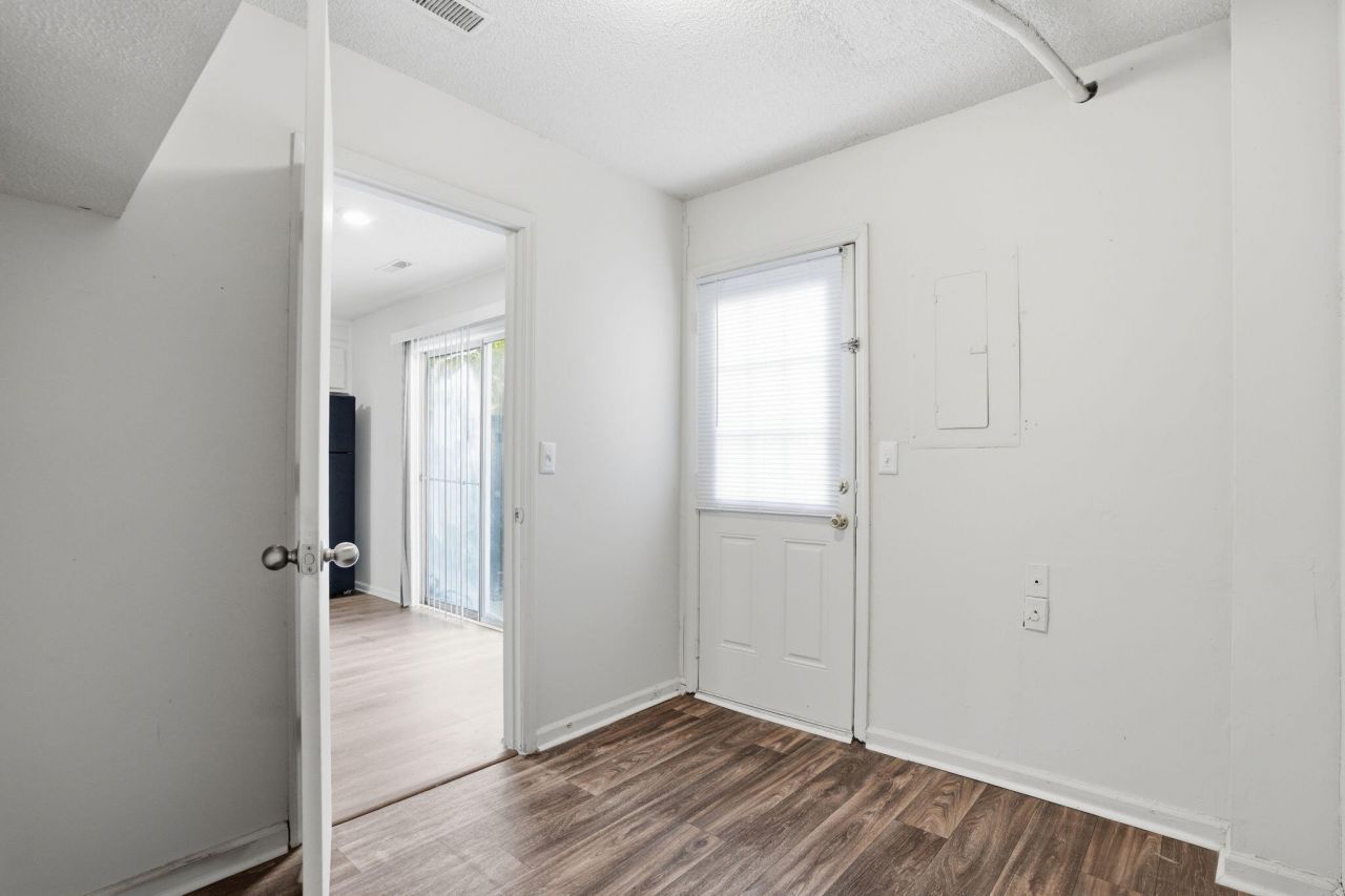 4744 Bayfield Drive Photo 18