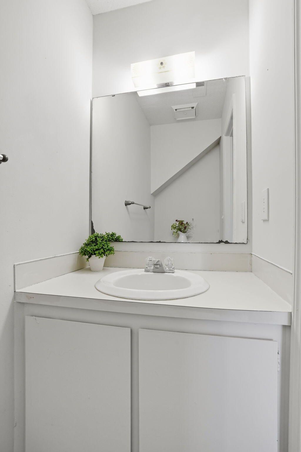 4744 Bayfield Drive Photo 19