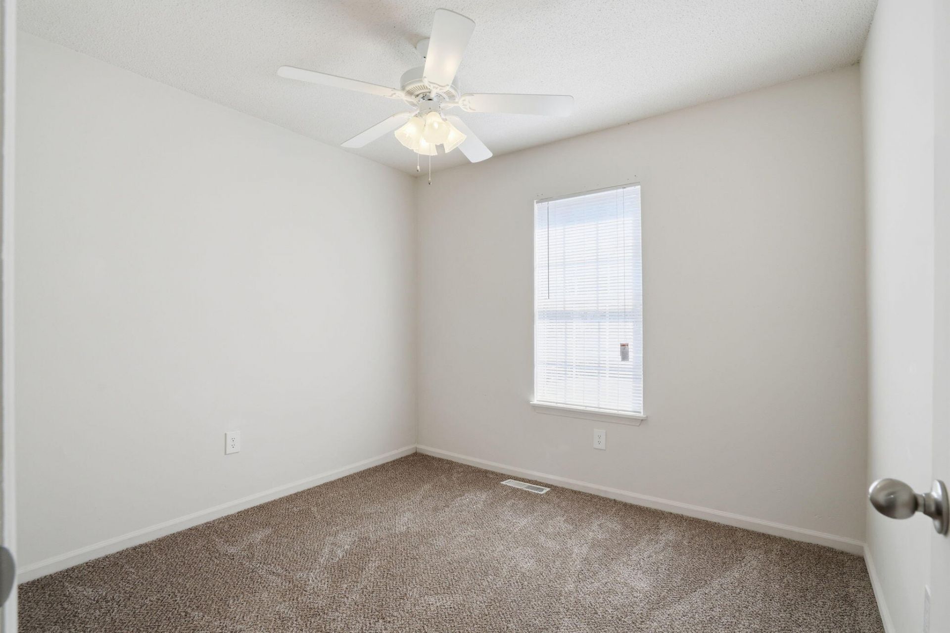 4744 Bayfield Drive Photo 25