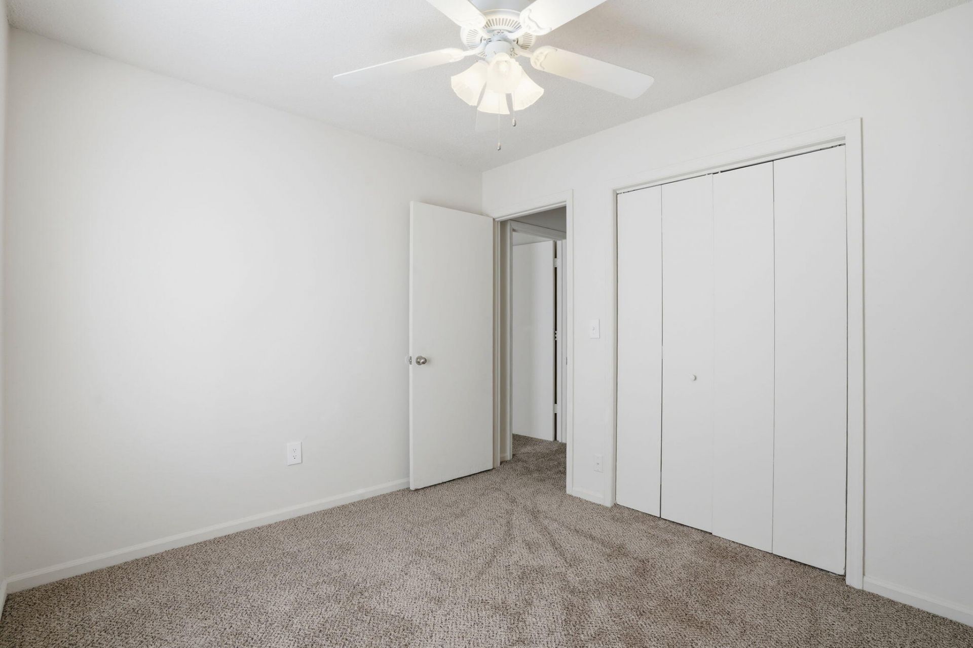 4744 Bayfield Drive Photo 28