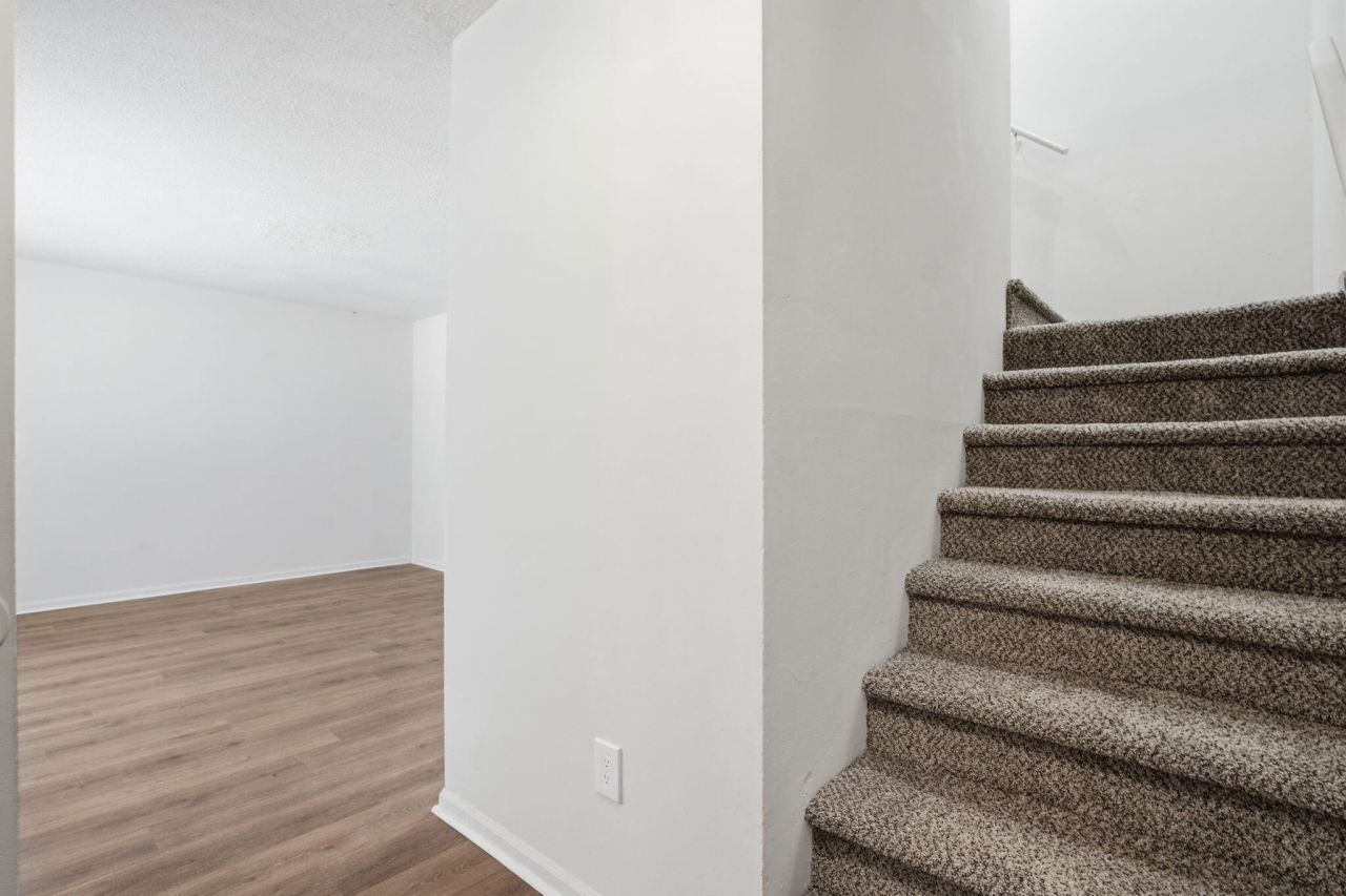 4744 Bayfield Drive Photo 7