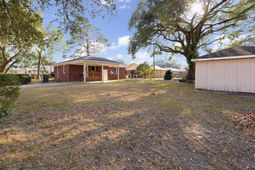 101 Center Street photo 4