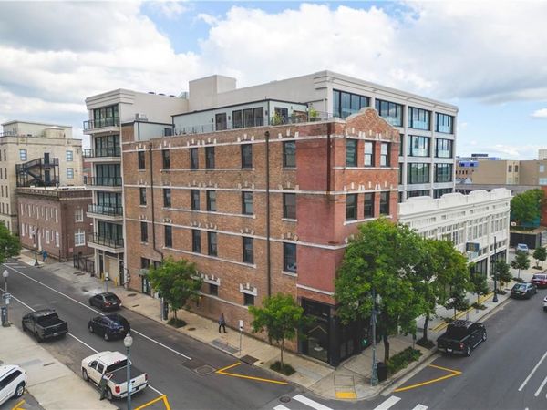 888 GIROD Street , Unit 301, New Orleans, LA 70113