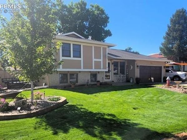 6 Archway Lane, Pueblo, CO 81005