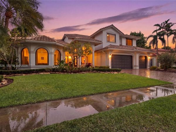 2465 Provence Cir, Weston, FL 33327