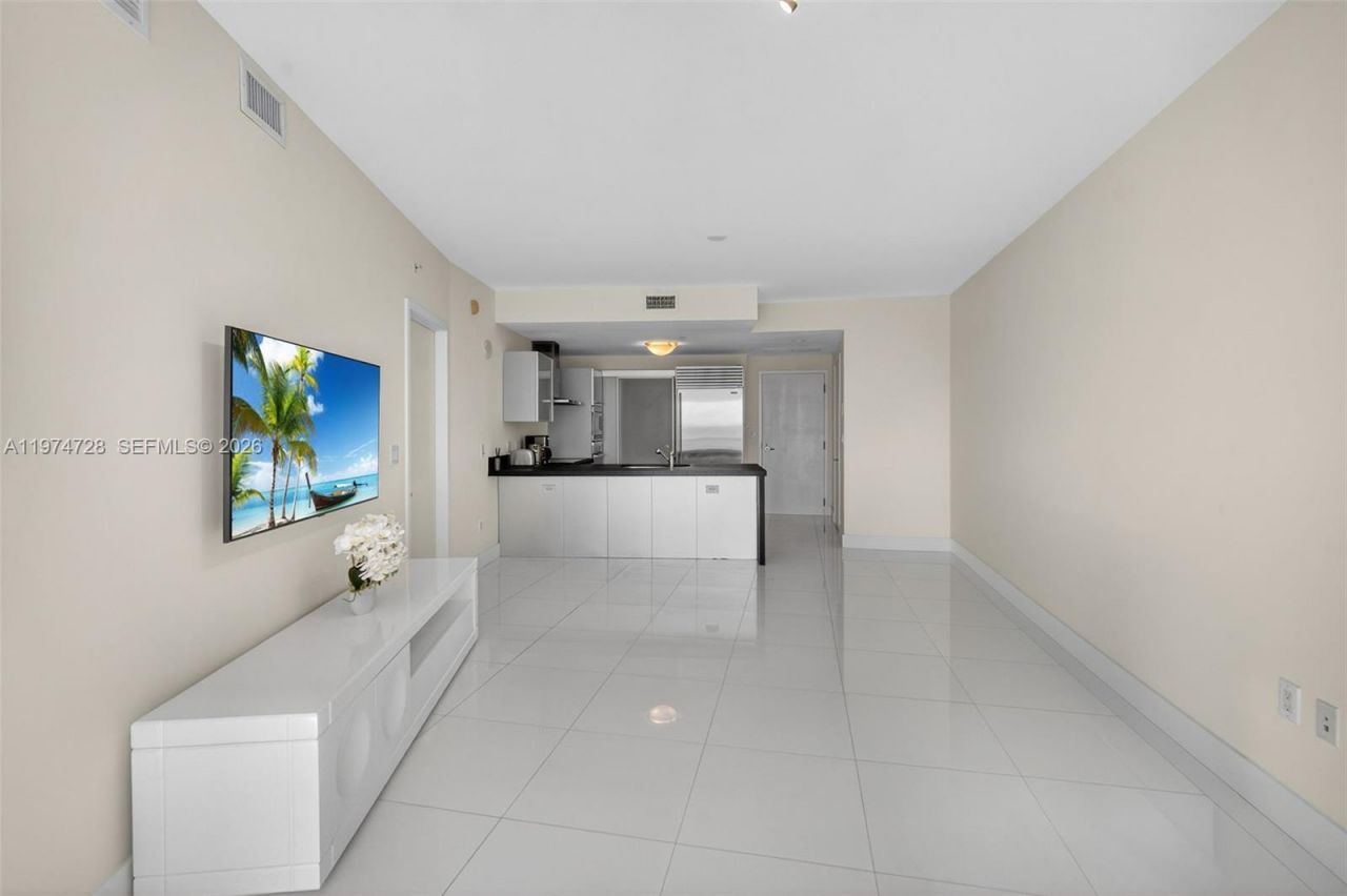 18201 Collins Ave , Unit 2008, Sunny Isles Beach, FL 33160 Photo