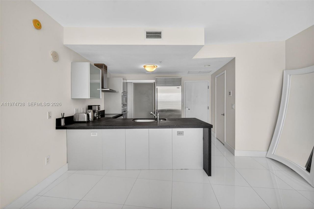 18201 Collins Ave , Unit 2008, Sunny Isles Beach, FL 33160 Photo