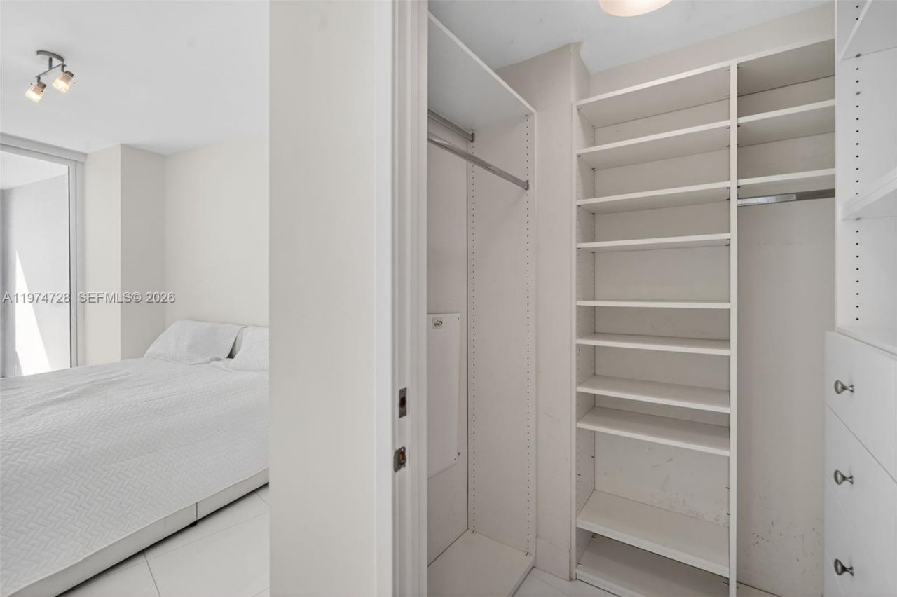 18201 Collins Ave , Unit 2008, Sunny Isles Beach, FL 33160 Photo