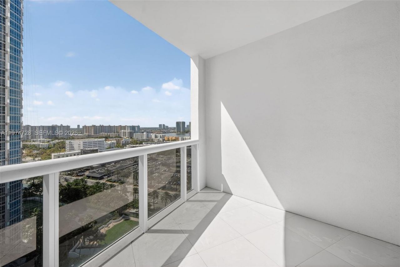 18201 Collins Ave , Unit 2008, Sunny Isles Beach, FL 33160 Photo