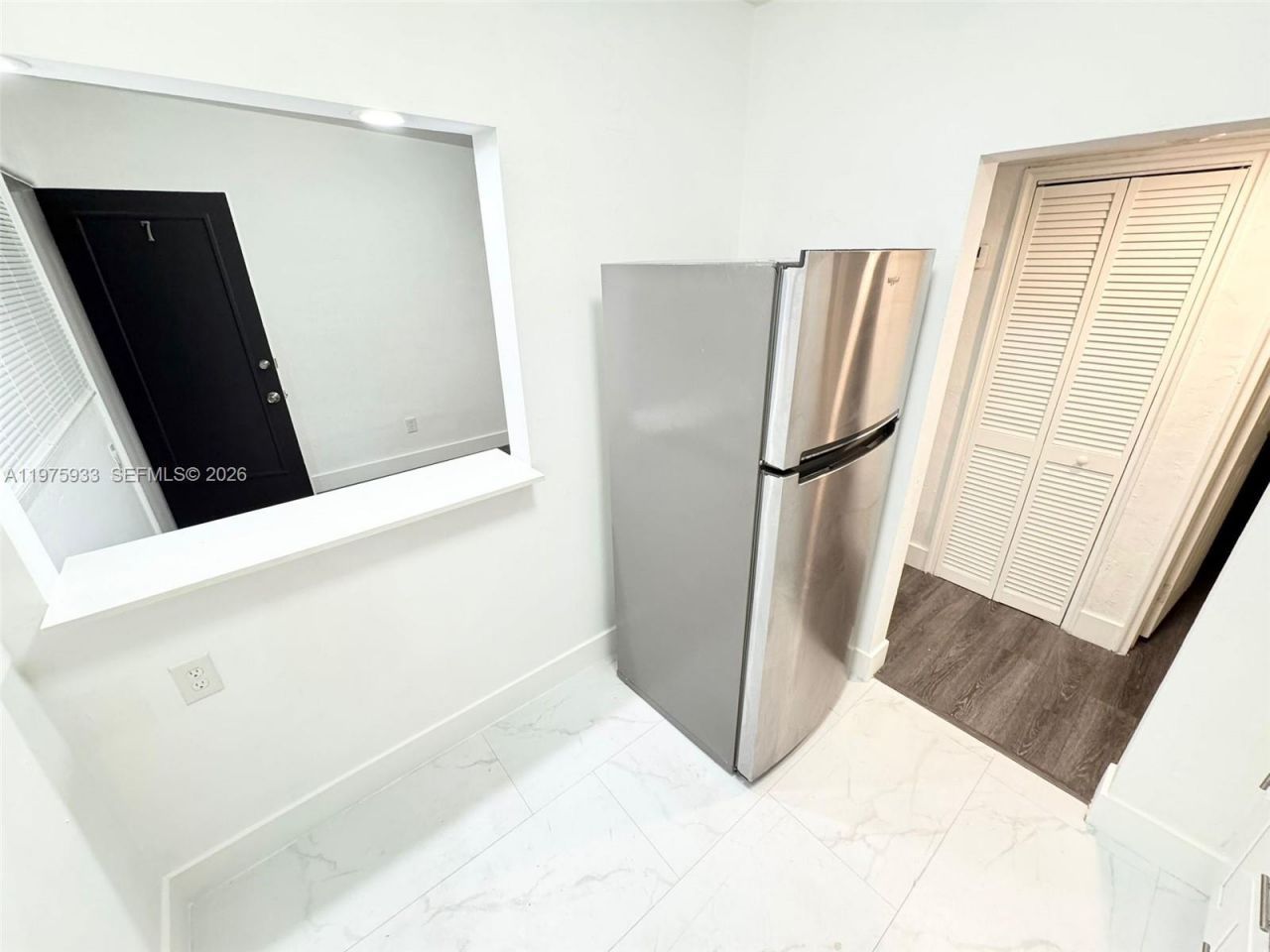 7435 Byron Ave , Unit 07, Miami Beach, FL 33141 Photo