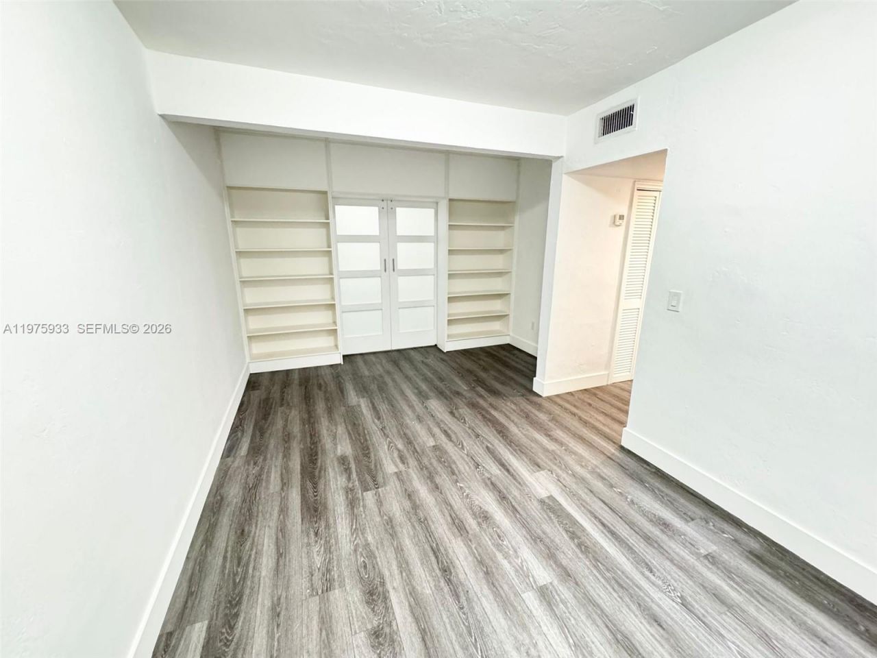 7435 Byron Ave , Unit 07, Miami Beach, FL 33141 Photo