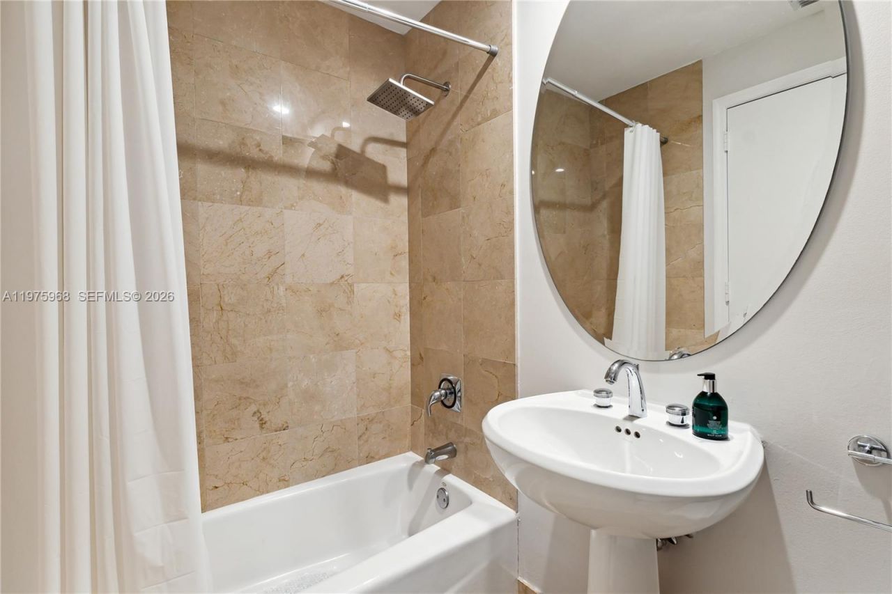 808 Brickell Key Dr , Unit 2502, Miami, FL 33131 Photo