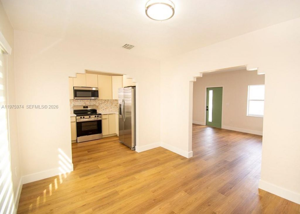 3200 SW 2nd St , Miami, FL 33135 Photo