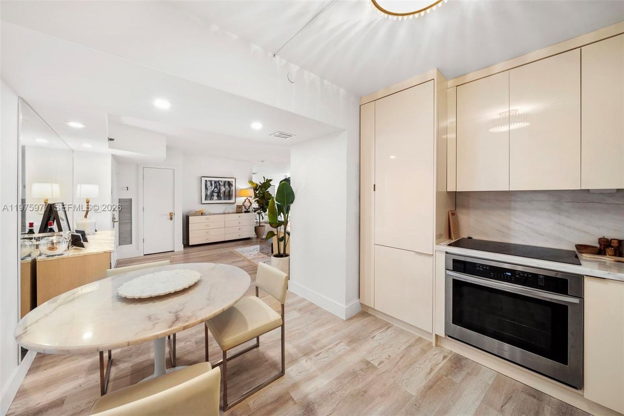 9 Island Ave , Unit 702, Miami Beach, FL 33139 Photo