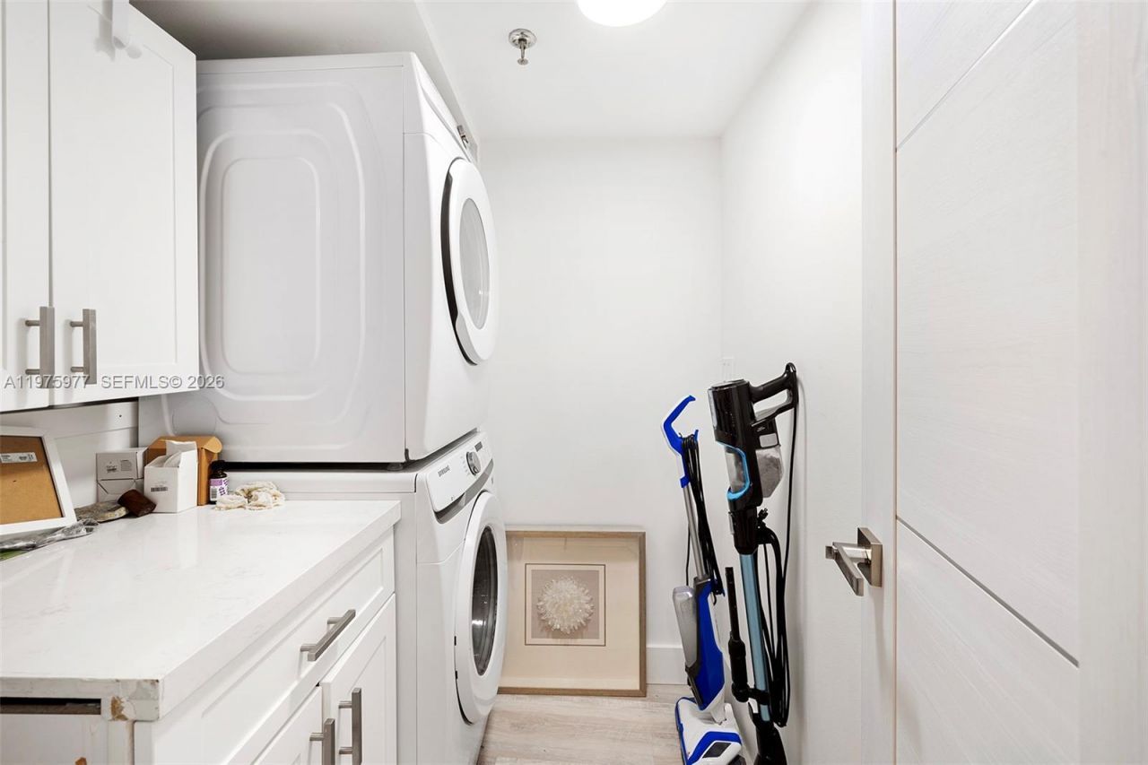 9 Island Ave , Unit 702, Miami Beach, FL 33139 Photo