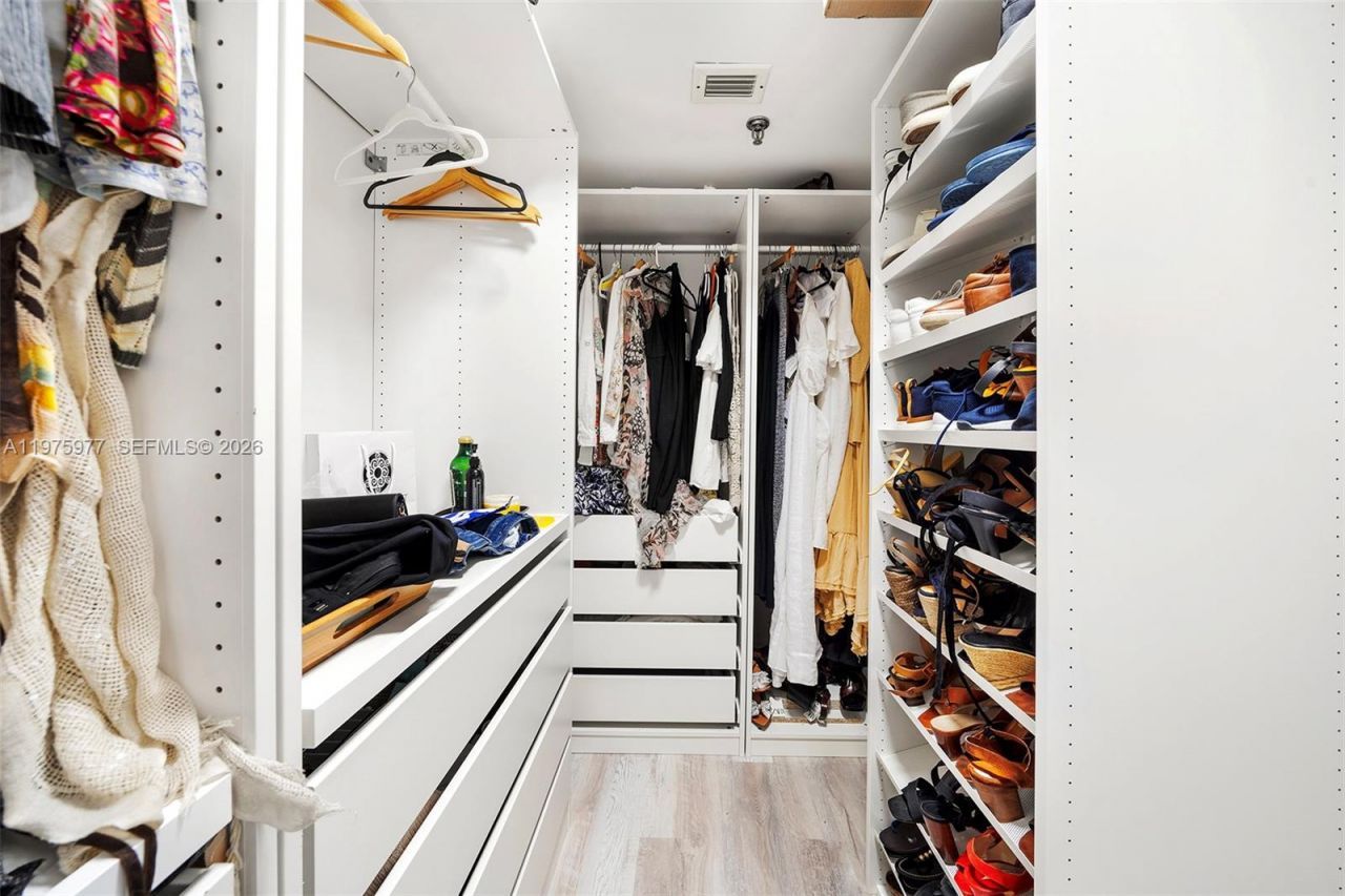 9 Island Ave , Unit 702, Miami Beach, FL 33139 Photo