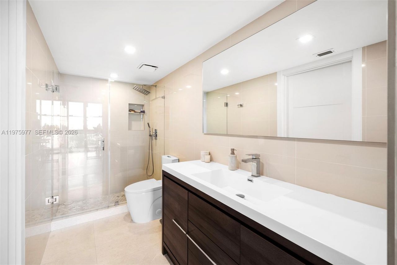 9 Island Ave , Unit 702, Miami Beach, FL 33139 Photo