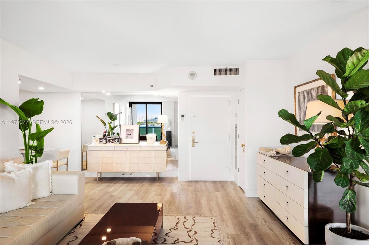 9 Island Ave , Unit 702, Miami Beach, FL 33139 Photo