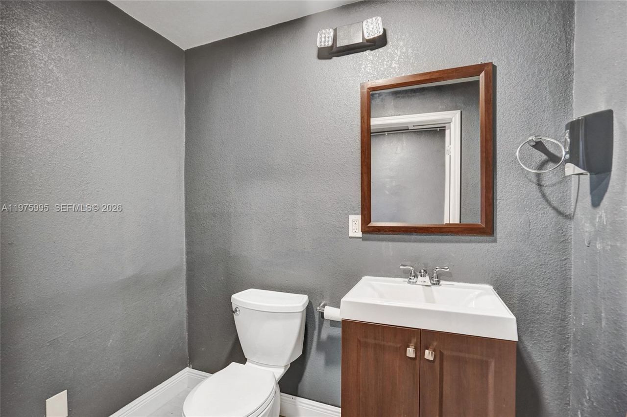 5595 NW 17th Ave, Miami, FL 33142 Photo