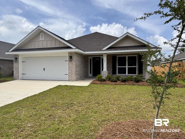 627 Mayflower Drive, Foley, AL 36535