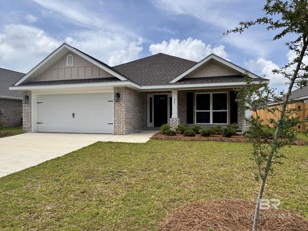 627 Mayflower Drive, Foley, AL 36535