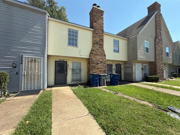 2250 Aspen Drive, Dallas, TX 75227