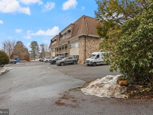 4930 W CHESTER PIKE , Unit 304, NEWTOWN SQUARE, PA 19073