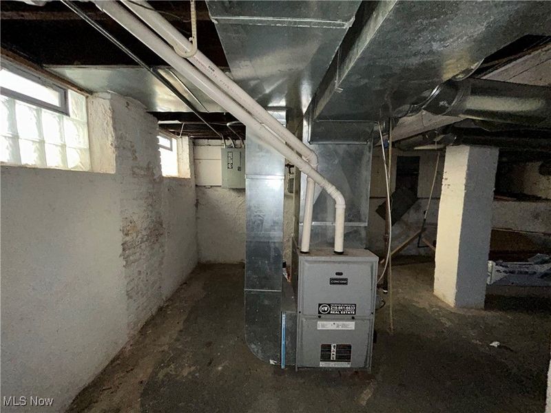 2806 Woodbridge Avenue, Cleveland, OH 44109 Photo 32