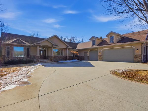 6 Lilac Lane, Aberdeen, SD 57401