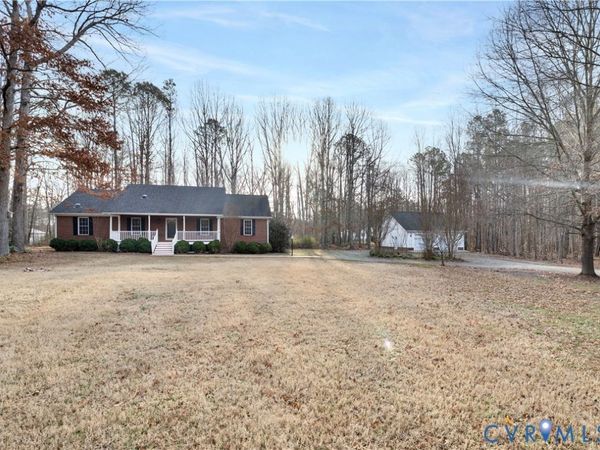 9281 Forestdale DR, Amelia Courthouse, VA 23002
