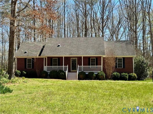 9281 Forestdale DR, Amelia Courthouse, VA 23002