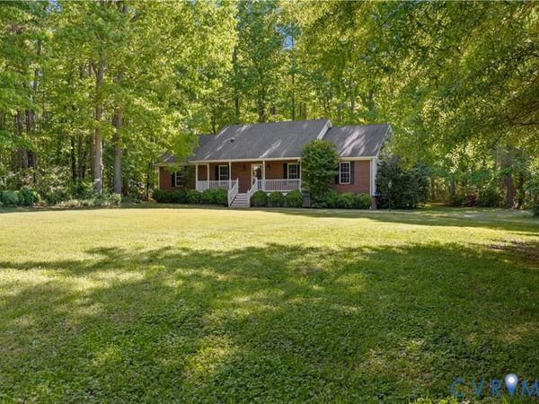 9281 Forestdale DR, Amelia Courthouse, VA 23002