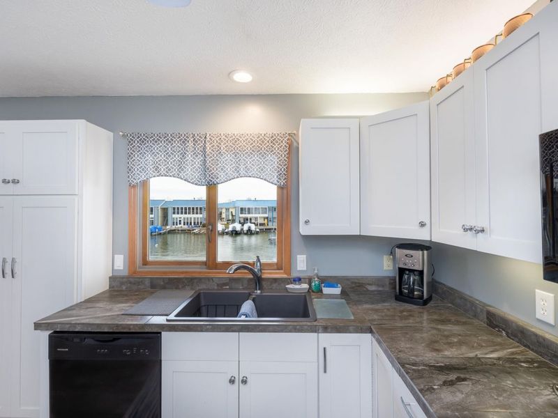 241 Chase Avenue, Unit B4, Russells Point, OH 43348 Photo 12