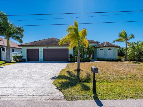 15312 HENNIPEN CIRCLE , PORT CHARLOTTE, FL 33981