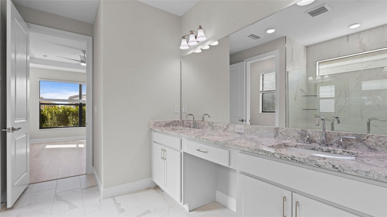 18075 Cresswind Terrace, Lakewood Ranch, FL 34211 Photo