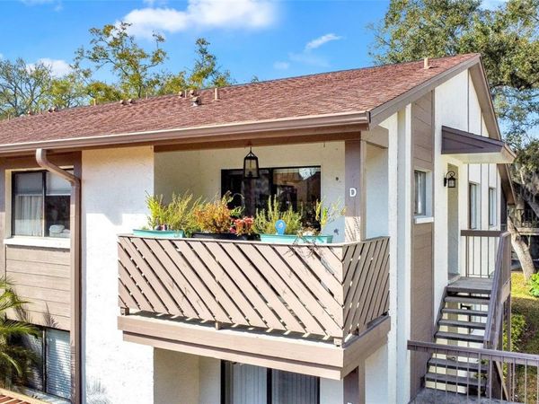 511 LONGFELLOW COURT , Unit D, SAFETY HARBOR, FL 34695