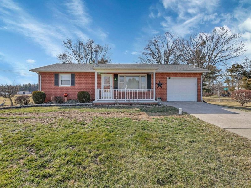 4315 Brook Road NW, Lancaster, OH 43130 Photo 2