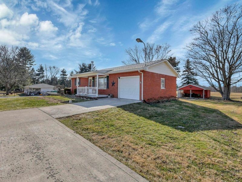 4315 Brook Road NW, Lancaster, OH 43130 Photo 3