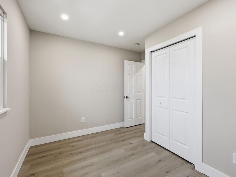 299 Lombard Road , Columbus, OH 43228 Photo 17