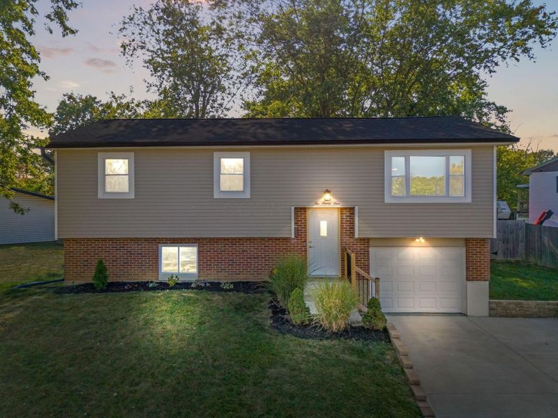 299 Lombard Road , Columbus, OH 43228 Photo 2