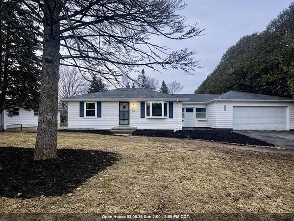 2940 N ONEIDA STREET, Appleton, WI 54911