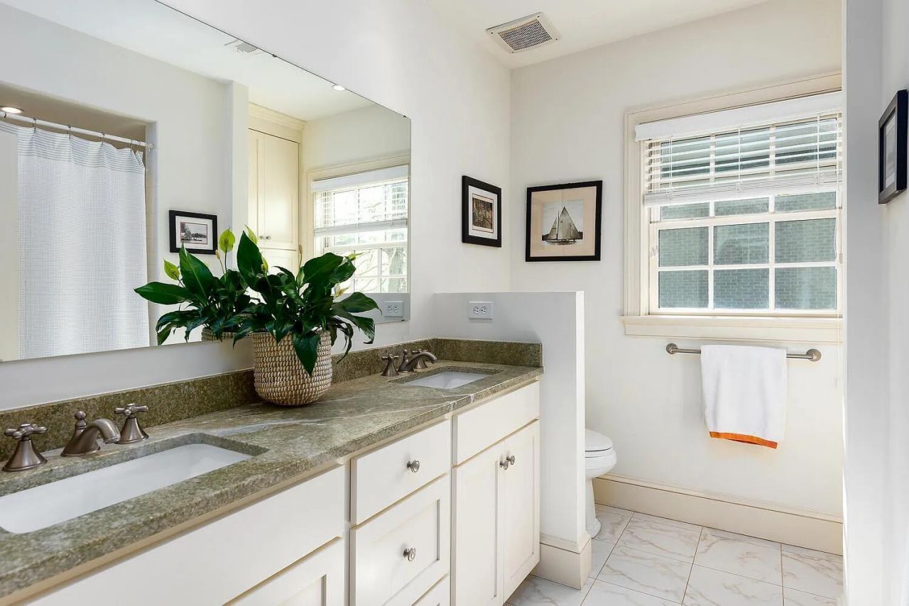 32 Jamestown Road Photo 11